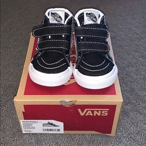Vans boy shoes size 4